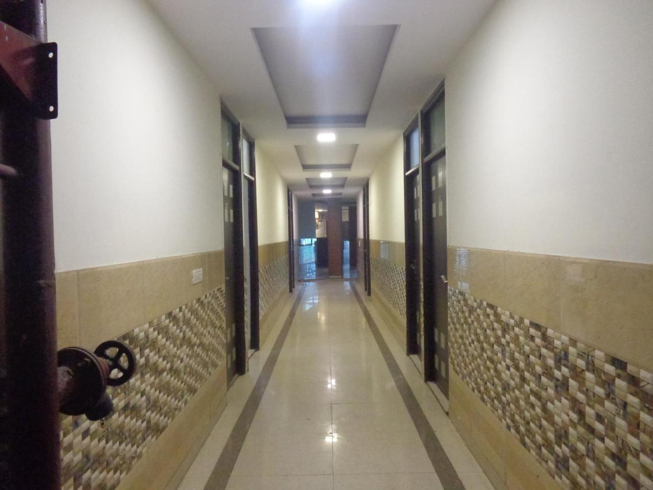Silver Residency Hotel New Delhi Eksteriør billede