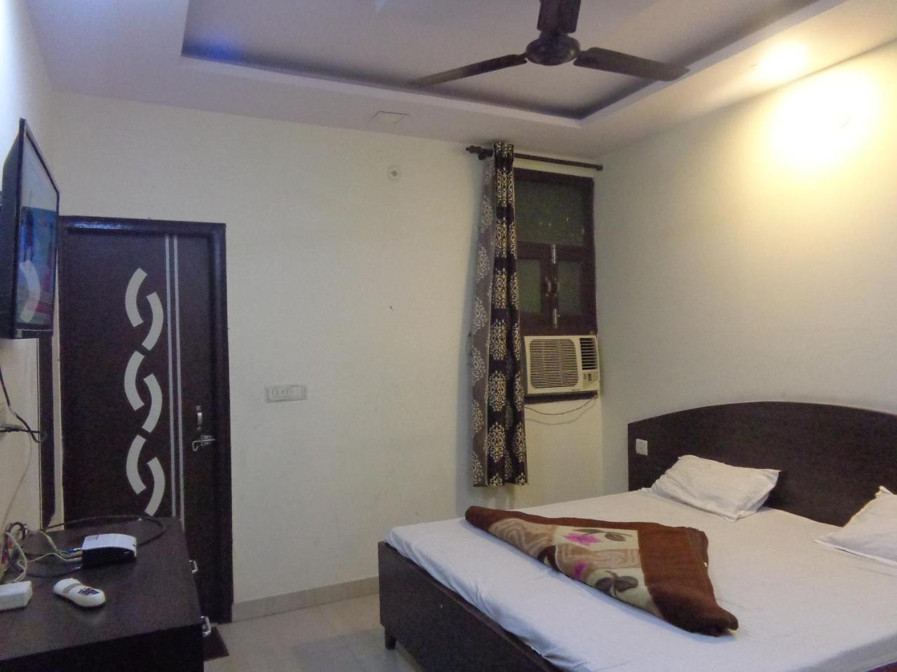 Silver Residency Hotel New Delhi Eksteriør billede