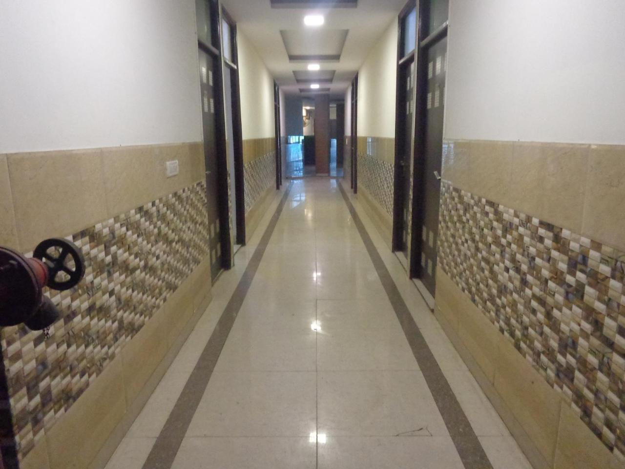 Silver Residency Hotel New Delhi Eksteriør billede