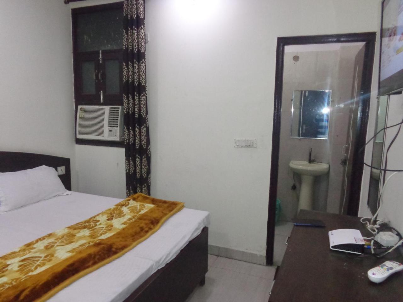 Silver Residency Hotel New Delhi Eksteriør billede